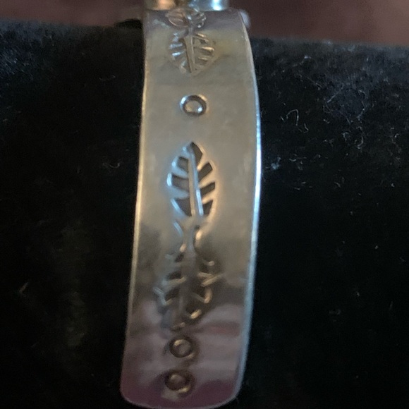 Vintage Navajo Cuff signed “Linda Johnson” - Picture 5 of 8